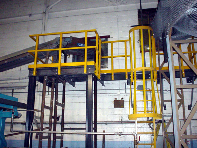 Escalera y Plataforma de Plástico Reforzado con Fibra de Vidrio en Planta Procesadora de Alimentos, F R P, P R F V, G R P