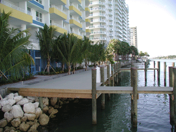 Muelle con Cubierta de F R P en Condominios, P R F V, G R P